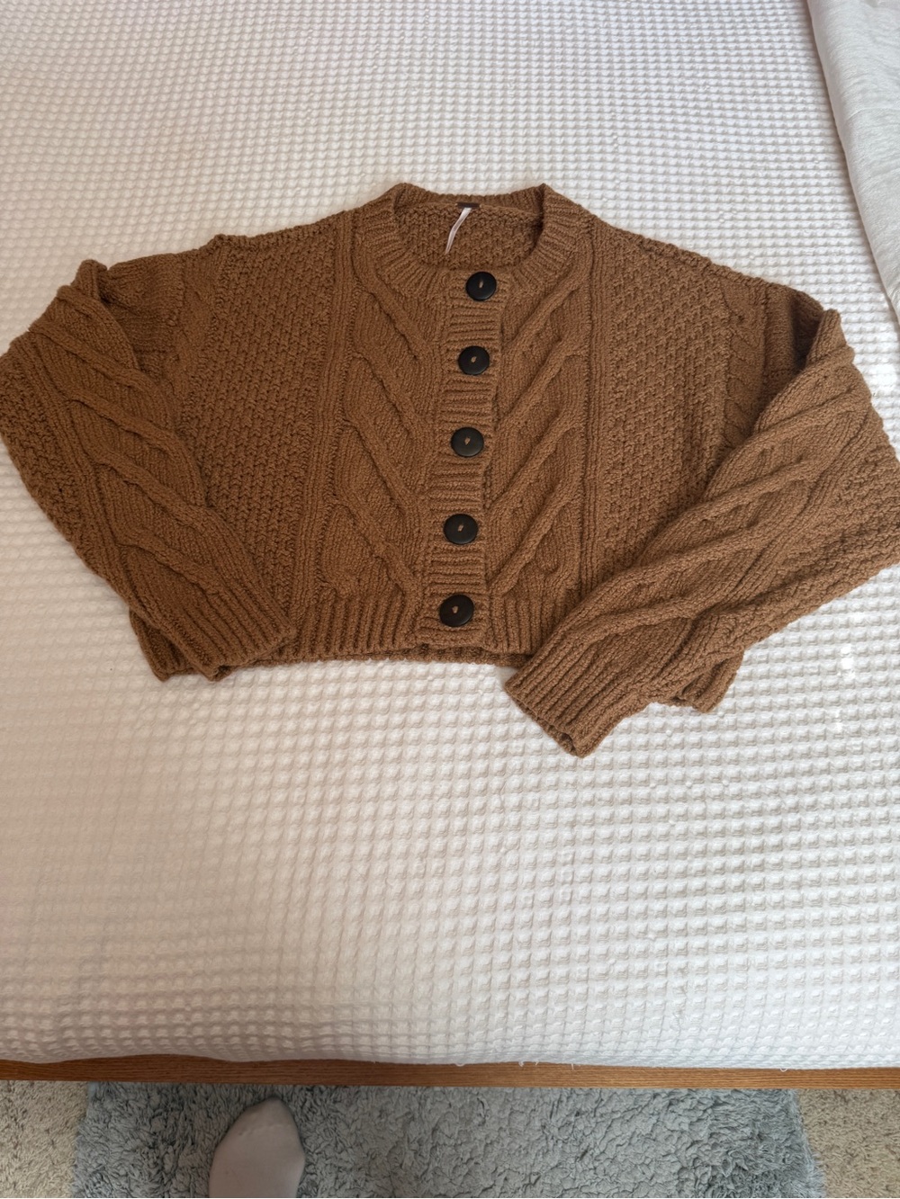 Free people, Cropped Cable Knit Button-Front Sweater - Maple Brown.